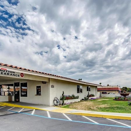 Motel 6 Manteca Exterior foto