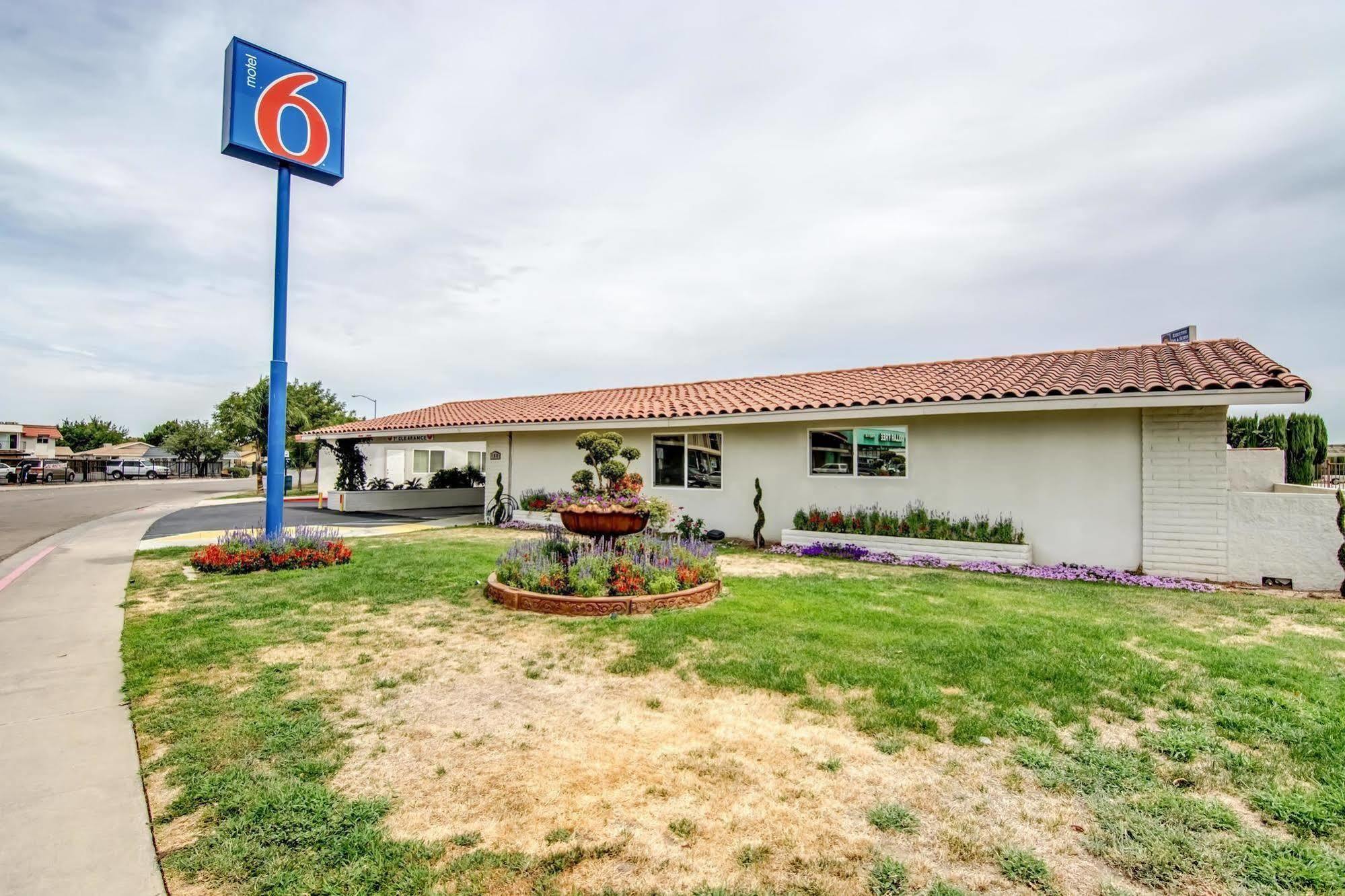 Motel 6 Manteca Exterior foto